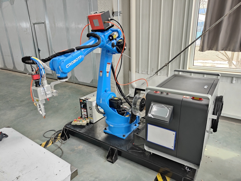 Revolutionizing Precision Manufacturing: The Synergy of Fiber Laser Welding Machines and Robotic Arms