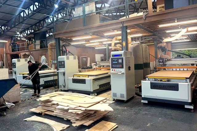 Razortek CNC Routers In UK