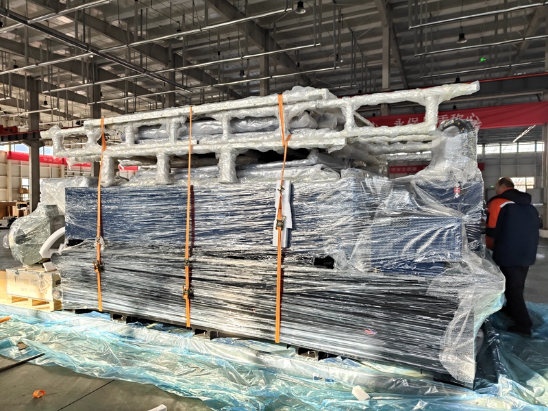 Razortek Fiber Laser Cutter RZ1530FBC Shipped to Russia!