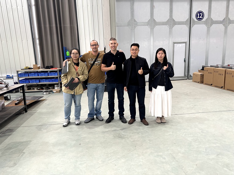 Australian Clients Visit Razortek Factory